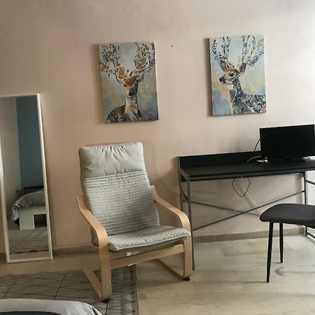 Kalamata City Center Studio Luaran gambar