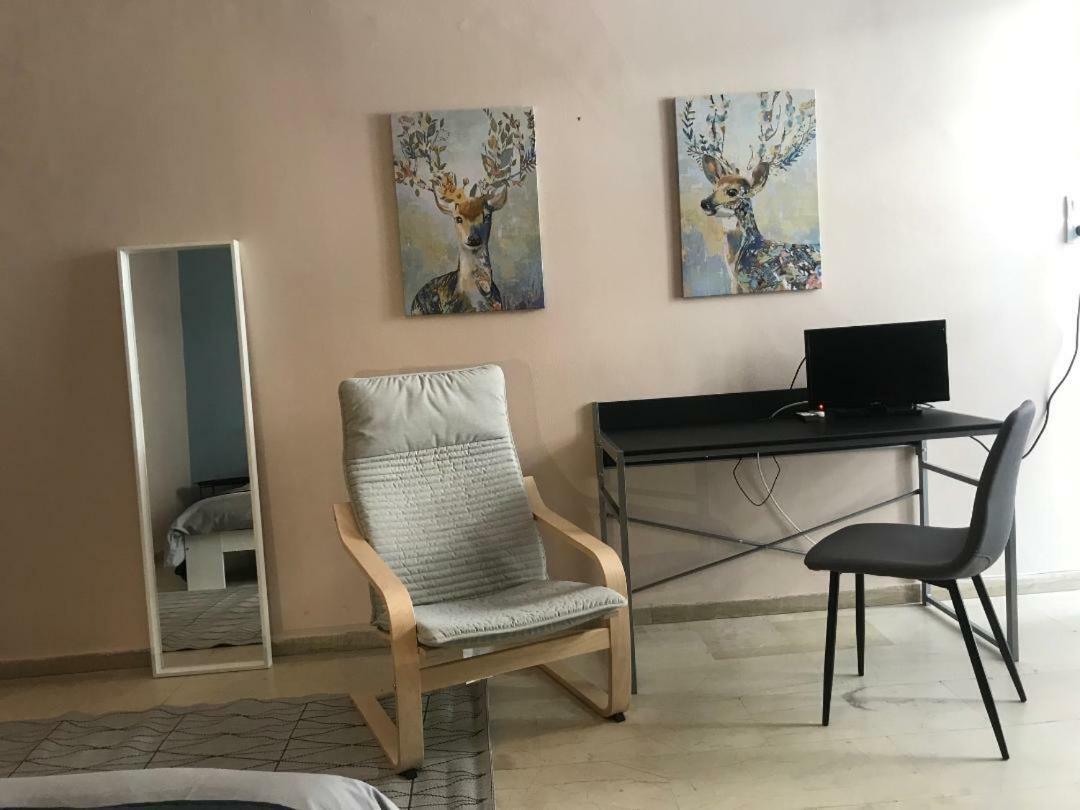 Kalamata City Center Studio Luaran gambar