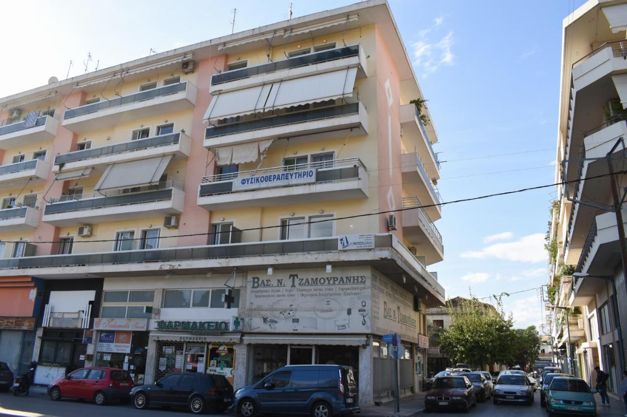 Kalamata City Center Studio Luaran gambar